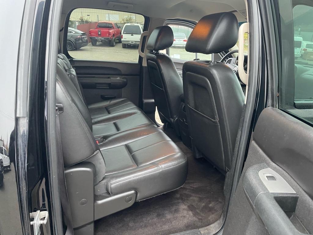 2013 Black Chevrolet Silverado 1500 LT (3GCPKSE78DG) with an 5.3L Vortec 5.3L Flex Fuel V8 315hp 335ft. lbs. Other engine, 6-Speed Shiftable Automatic transmission, located at 800 Riverside Ave, Roseville, CA, 95678, (916) 773-4549, 38.732265, -121.291039 - CREW CAB 4X4 LT LOW MILES SERVICE RECORDS ON CLEAN CARFAX - Photo#12