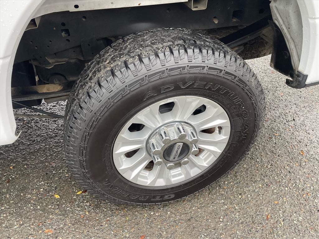 2020 Oxford White Ford F-250 Super Duty XLT (1FT7W2BT2LE) with an 6.7L Power Stroke 6.7L Biodiesel Turbo V8 475hp 1050ft. lbs. Common Rail Direct Injection engine, 6-Speed Shiftable Automatic transmission, located at 800 Riverside Ave, Roseville, CA, 95678, (916) 773-4549, 38.732265, -121.291039 - DIESEL CREW CAB 4X4 XLT - Photo#10