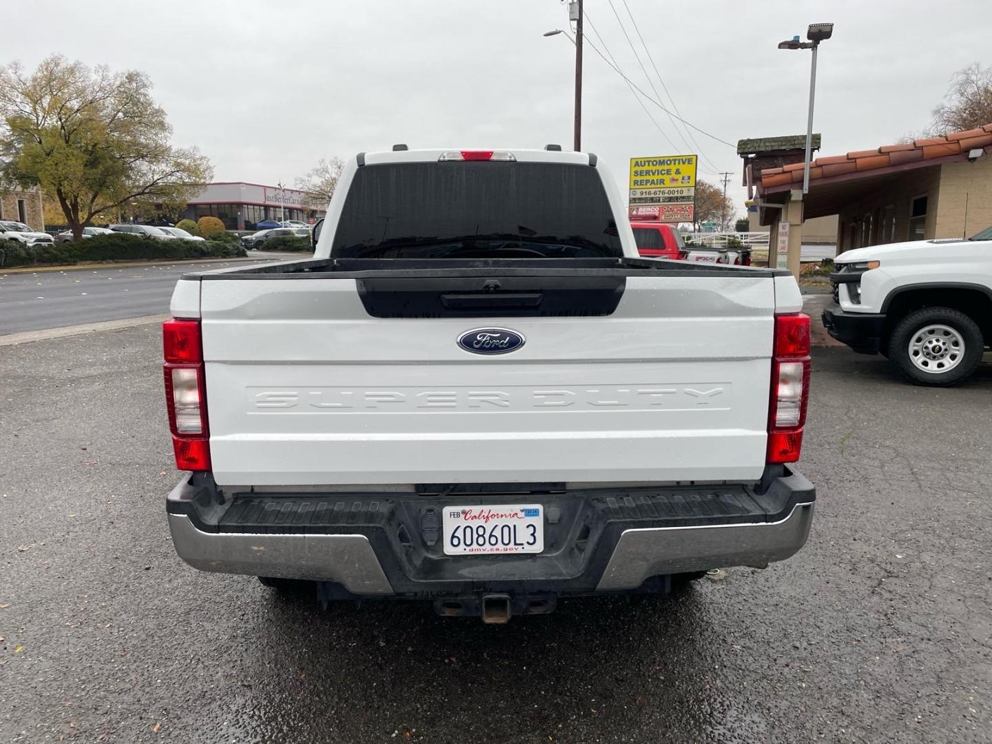 2020 Oxford White Ford F-250 Super Duty XLT (1FT7W2BT2LE) with an 6.7L Power Stroke 6.7L Biodiesel Turbo V8 475hp 1050ft. lbs. Common Rail Direct Injection engine, 6-Speed Shiftable Automatic transmission, located at 800 Riverside Ave, Roseville, CA, 95678, (916) 773-4549, 38.732265, -121.291039 - DIESEL CREW CAB 4X4 XLT - Photo#7