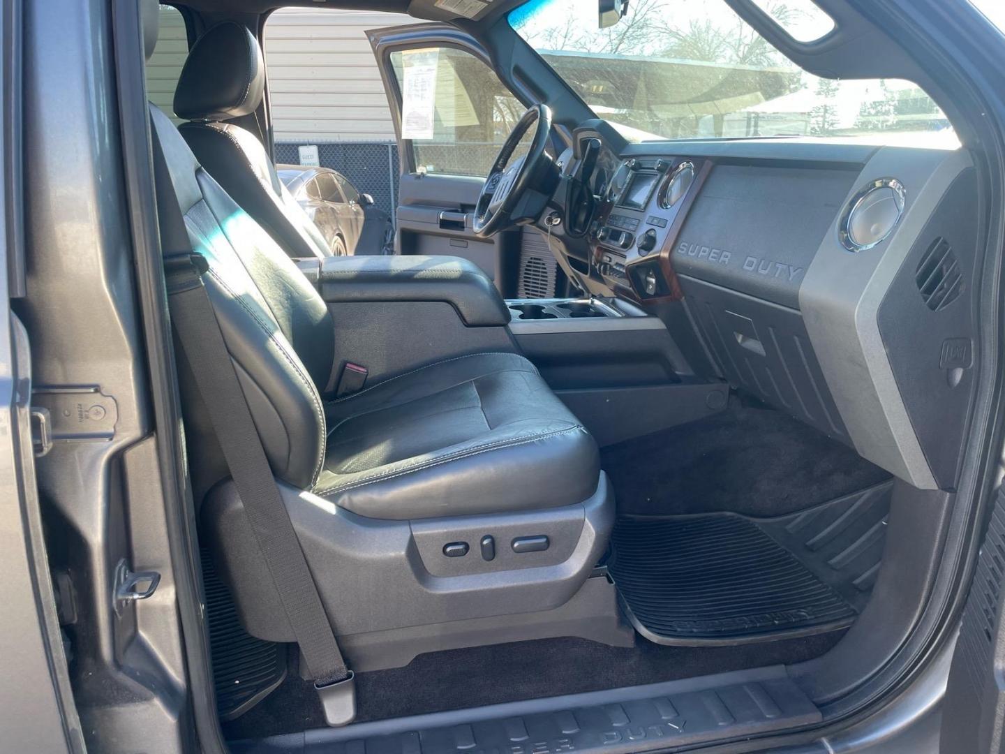 2011 Sterling Grey Metallic Ford F-250 Super Duty Lariat (1FT7W2BT3BE) with an 6.7L Power Stroke 6.7L Biodiesel Turbo V8 400hp 800ft. lbs. Common Rail Direct Injection engine, 6-Speed Shiftable Automatic transmission, located at 800 Riverside Ave, Roseville, CA, 95678, (916) 773-4549, 38.732265, -121.291039 - DIESEL CREW CAB 4X4 FX4 NEW TIRES SERVICE RECORDS - Photo#12