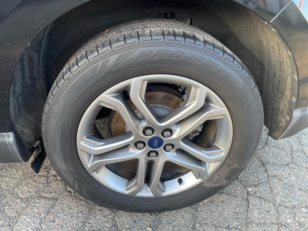 2016 Shadow Black Ford Edge Titanium (2FMPK3K97GB) with an 2.0L EcoBoost 2.0L Turbo I4 245hp 275ft. lbs. Direct Injection engine, 6-Speed Shiftable Automatic transmission, located at 800 Riverside Ave, Roseville, CA, 95678, (916) 773-4549, 38.732265, -121.291039 - ECOBOOST TITANIUM 97K MILES - Photo#6