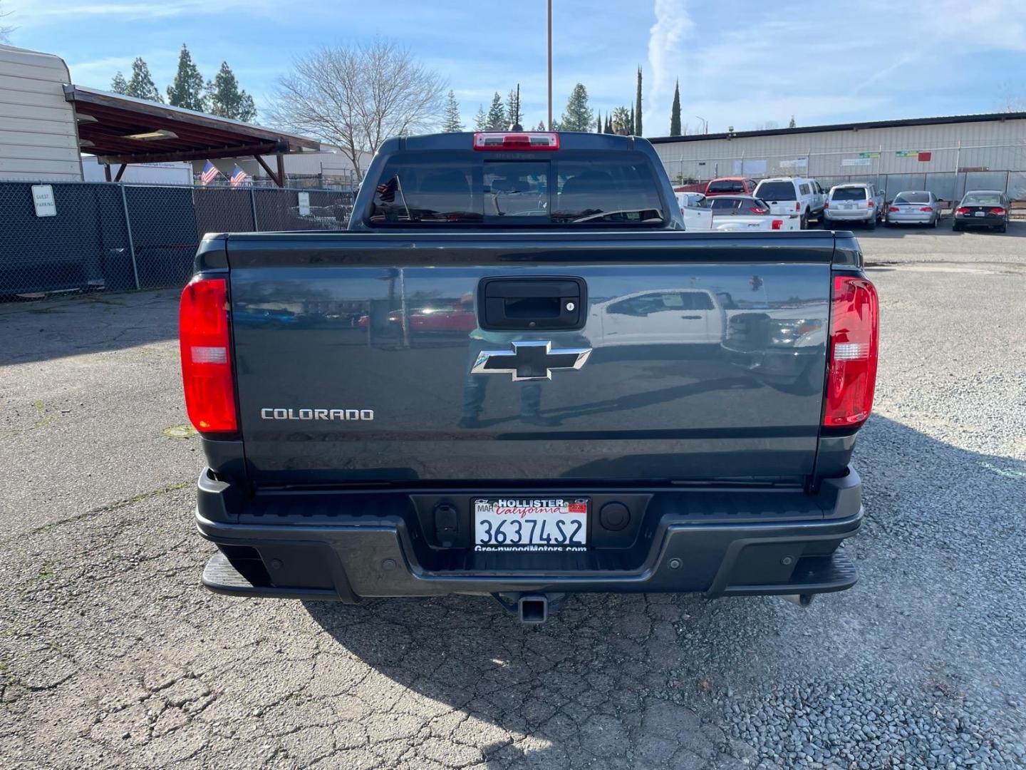 2019 Satin Steel Metallic Chevrolet Colorado Z71 (1GCPTDE18K1) with an 2.8L Duramax 2.8L Diesel Turbo I4 181hp 369ft. lbs. Common Rail Direct Injection engine, 6-Speed Shiftable Automatic transmission, located at 800 Riverside Ave, Roseville, CA, 95678, (916) 773-4549, 38.732265, -121.291039- Photo#9