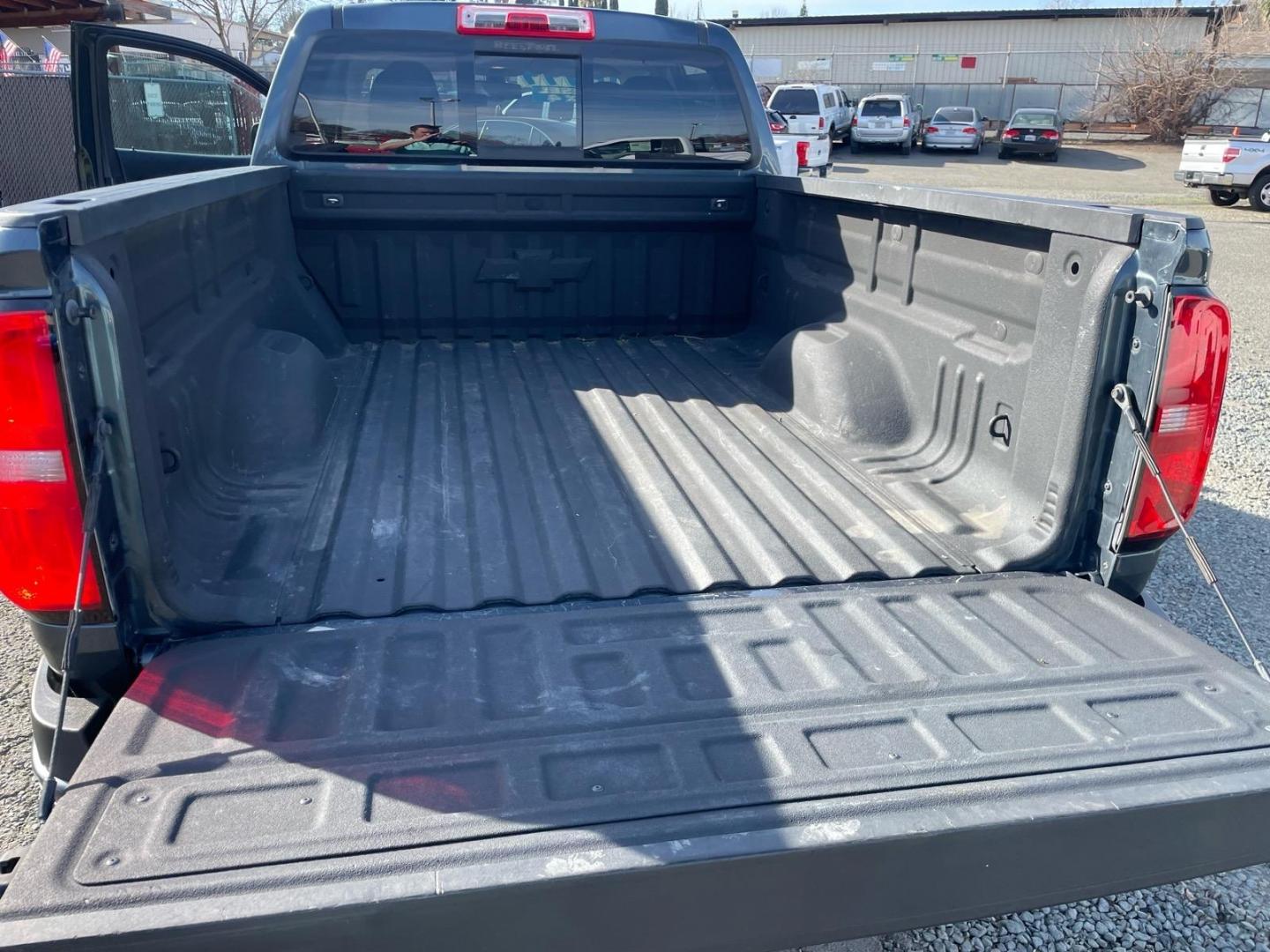 2019 Satin Steel Metallic Chevrolet Colorado Z71 (1GCPTDE18K1) with an 2.8L Duramax 2.8L Diesel Turbo I4 181hp 369ft. lbs. Common Rail Direct Injection engine, 6-Speed Shiftable Automatic transmission, located at 800 Riverside Ave, Roseville, CA, 95678, (916) 773-4549, 38.732265, -121.291039- Photo#10