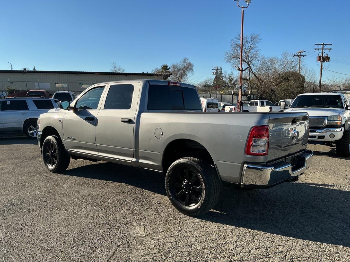 2022 Billet Silver Metallic Clear Coat RAM 2500 Tradesman (3C6UR5CL9NG) with an 6.7L Cummins 6.7L Diesel Turbo I6 370hp 850ft. lbs. Common Rail Direct Injection engine, 6-Speed Shiftable Automatic transmission, located at 800 Riverside Ave, Roseville, CA, 95678, (916) 773-4549, 38.732265, -121.291039 - CUMMINS DIESEL CREW CAB 4X4 TRADESMAN CLEAN CARFAX- Photo#2