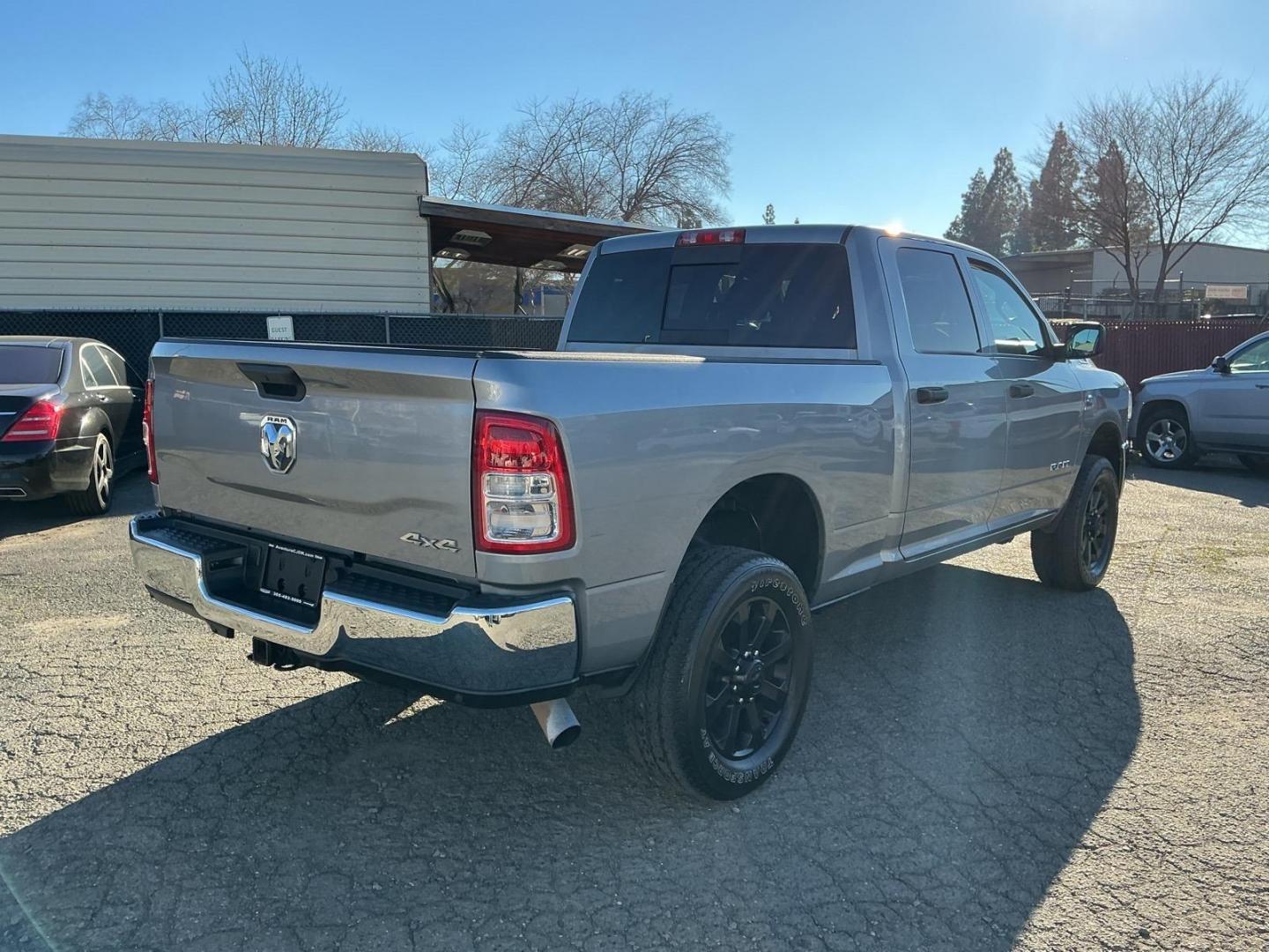2022 Billet Silver Metallic Clear Coat RAM 2500 Tradesman (3C6UR5CL9NG) with an 6.7L Cummins 6.7L Diesel Turbo I6 370hp 850ft. lbs. Common Rail Direct Injection engine, 6-Speed Shiftable Automatic transmission, located at 800 Riverside Ave, Roseville, CA, 95678, (916) 773-4549, 38.732265, -121.291039 - CUMMINS DIESEL CREW CAB 4X4 TRADESMAN CLEAN CARFAX- Photo#3