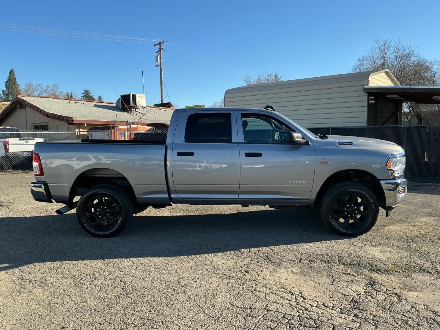 2022 Billet Silver Metallic Clear Coat RAM 2500 Tradesman (3C6UR5CL9NG) with an 6.7L Cummins 6.7L Diesel Turbo I6 370hp 850ft. lbs. Common Rail Direct Injection engine, 6-Speed Shiftable Automatic transmission, located at 800 Riverside Ave, Roseville, CA, 95678, (916) 773-4549, 38.732265, -121.291039 - CUMMINS DIESEL CREW CAB 4X4 TRADESMAN CLEAN CARFAX- Photo#5