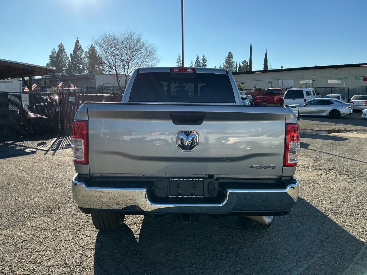 2022 Billet Silver Metallic Clear Coat RAM 2500 Tradesman (3C6UR5CL9NG) with an 6.7L Cummins 6.7L Diesel Turbo I6 370hp 850ft. lbs. Common Rail Direct Injection engine, 6-Speed Shiftable Automatic transmission, located at 800 Riverside Ave, Roseville, CA, 95678, (916) 773-4549, 38.732265, -121.291039 - CUMMINS DIESEL CREW CAB 4X4 TRADESMAN CLEAN CARFAX- Photo#8