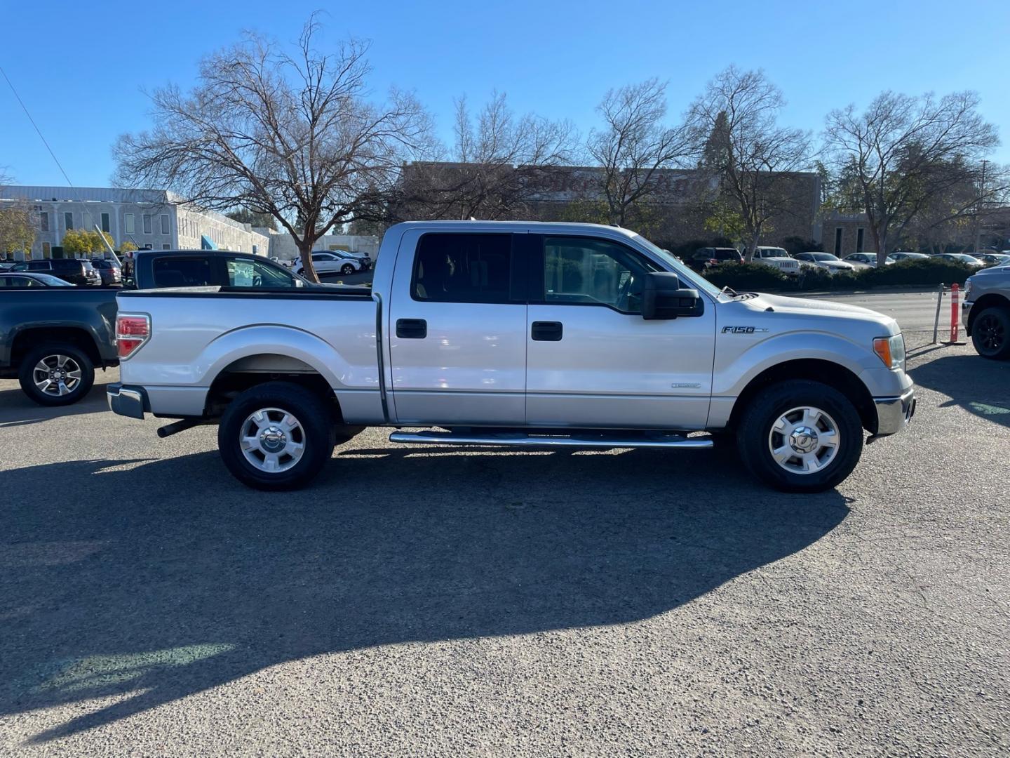 2013 Ingot Silver Metallic Ford F-150 XLT (1FTFW1ET3DF) with an 3.5L EcoBoost 3.5L Twin Turbo V6 365hp 420ft. lbs. Direct Injection engine, 6-Speed Automatic transmission, located at 800 Riverside Ave, Roseville, CA, 95678, (916) 773-4549, 38.732265, -121.291039 - 4X4 SUPERCREW XLT ONE OWNER SERVICE RECORDS- Photo#5
