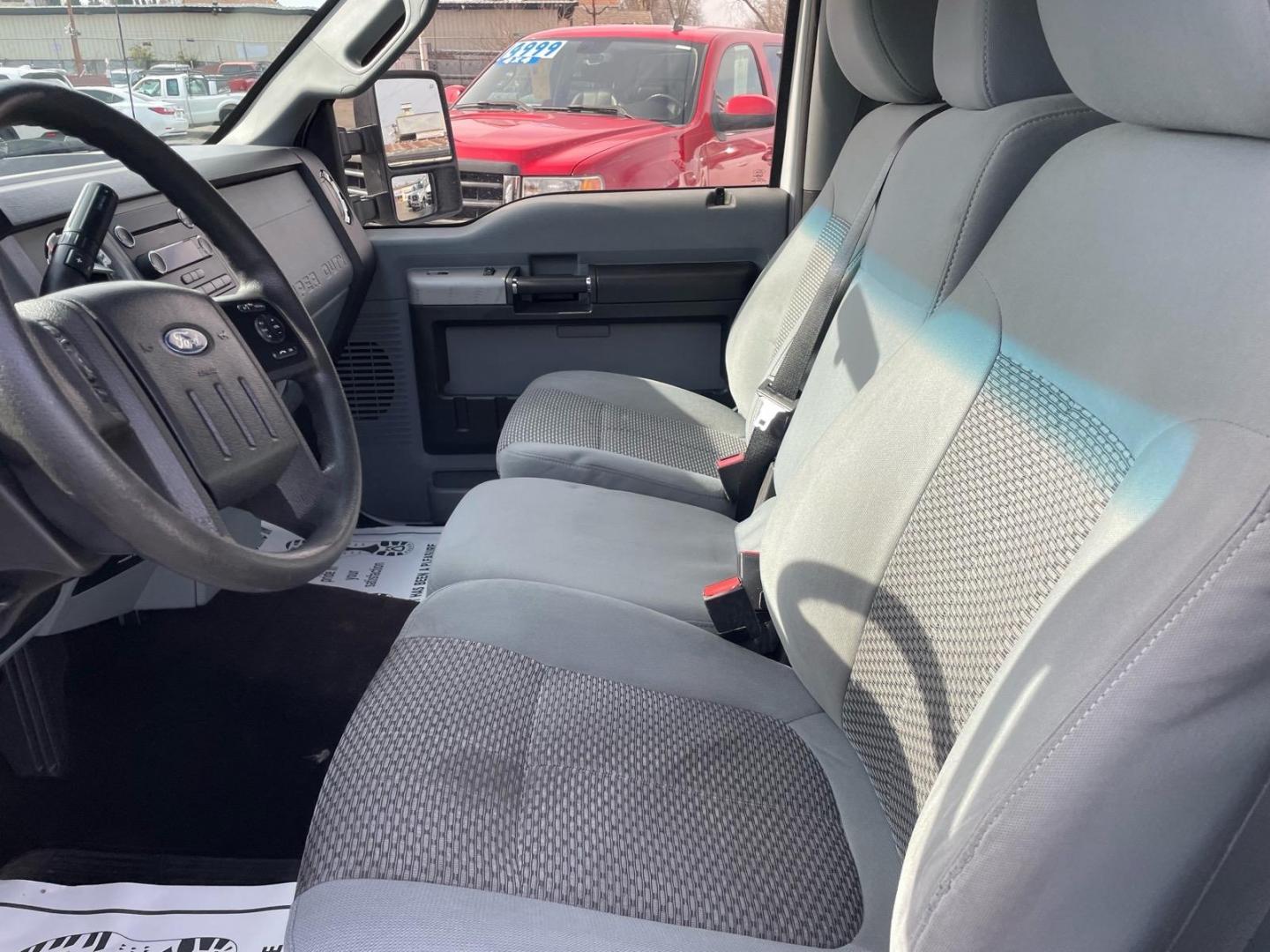 2013 Oxford White Ford F-350 Super Duty XLT (1FDBF3A67DE) with an 6.2L 6.2L Flex Fuel V8 385hp 405ft. lbs. Sequential Electronic Fuel Injection engine, 6-Speed Shiftable Automatic transmission, located at 800 Riverside Ave, Roseville, CA, 95678, (916) 773-4549, 38.732265, -121.291039 - Photo#12