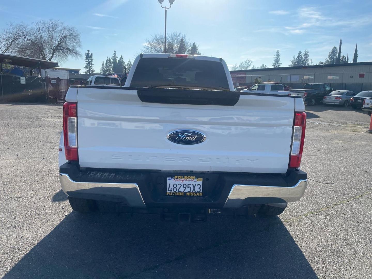 2017 Oxford White Ford F-350 Super Duty XL (1FT8W3DTXHE) with an 6.7L Power Stroke 6.7L Biodiesel Turbo V8 440hp 925ft. lbs. Common Rail Direct Injection engine, 6-Speed Shiftable Automatic transmission, located at 800 Riverside Ave, Roseville, CA, 95678, (916) 773-4549, 38.732265, -121.291039 - DIESEL CREW CAB DUALLY 4X4 FX4 CLEAN CARFAX - Photo#8