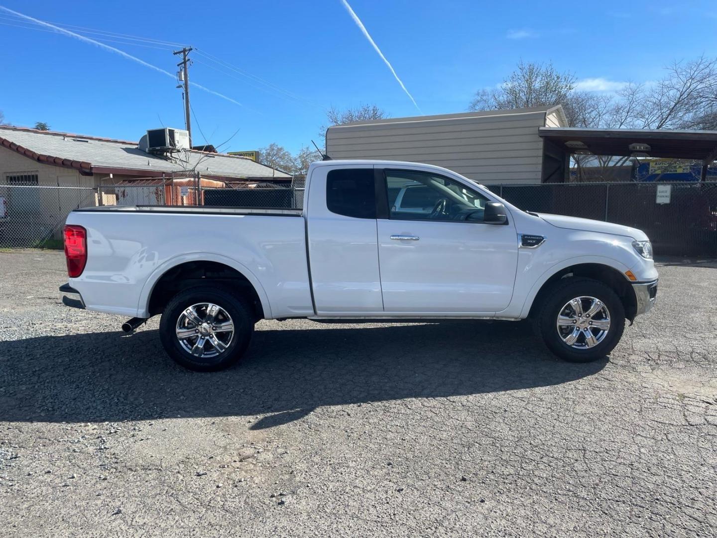 2019 Oxford White Ford Ranger XLT (1FTER1EH5KL) with an 2.3L EcoBoost 2.3L Turbo I4 270hp 310ft. lbs. Direct Injection engine, 10-Speed Shiftable Automatic transmission, located at 800 Riverside Ave, Roseville, CA, 95678, (916) 773-4549, 38.732265, -121.291039 - SUPER CAB ECOBOOST SERVICE RECORDS ON CLEAN CARFAX- Photo#5
