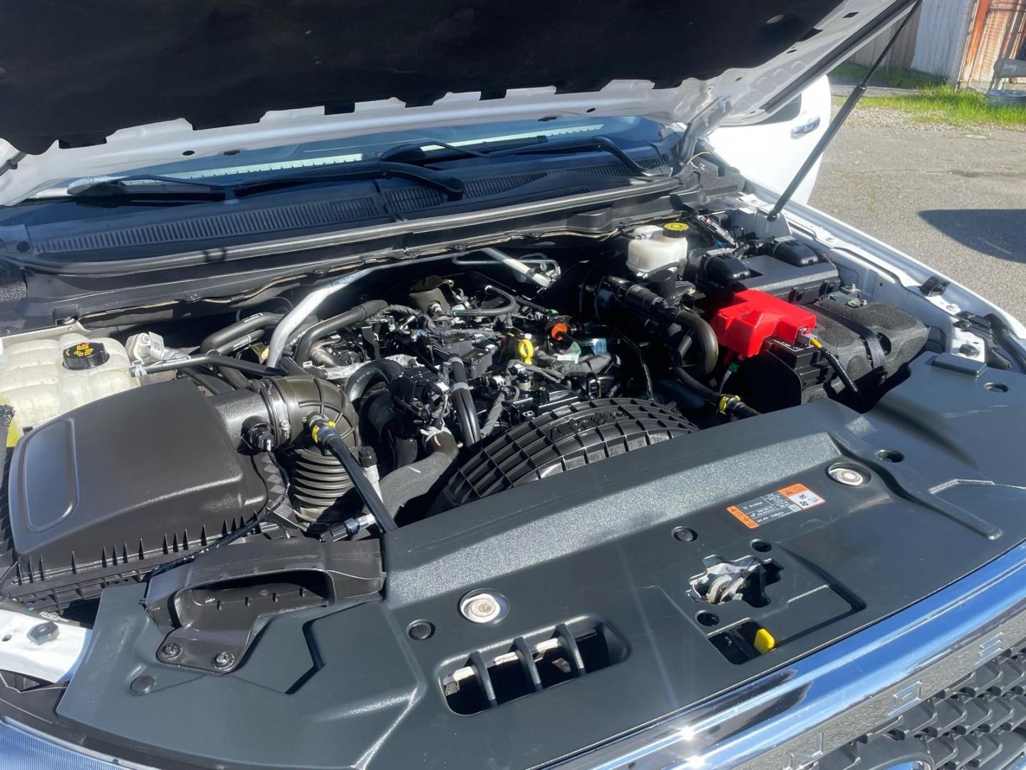 2019 Oxford White Ford Ranger XLT (1FTER1EH5KL) with an 2.3L EcoBoost 2.3L Turbo I4 270hp 310ft. lbs. Direct Injection engine, 10-Speed Shiftable Automatic transmission, located at 800 Riverside Ave, Roseville, CA, 95678, (916) 773-4549, 38.732265, -121.291039 - SUPER CAB ECOBOOST SERVICE RECORDS ON CLEAN CARFAX - Photo#14