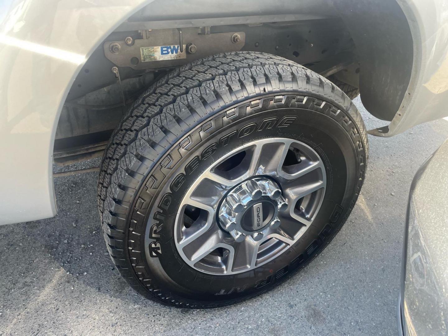 2016 Ingot Silver Ford F-250 Super Duty Lariat (1FT7W2BT1GE) with an 6.7L Power Stroke 6.7L Biodiesel Turbo V8 440hp 860ft. lbs. Common Rail Direct Injection engine, 6-Speed Shiftable Automatic transmission, located at 800 Riverside Ave, Roseville, CA, 95678, (916) 773-4549, 38.732265, -121.291039 - DIESEL CREW CAB 4X4 FX4 LARIAT FULLY LOADED MOON ROOF - Photo#6