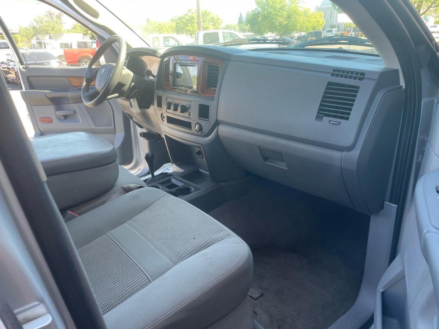 2006 Bright Silver Metallic Clearcoat Dodge Ram 2500 SLT (3D7KS28C56G) with an 5.9L 5.9L Turbocharged Diesel I6 OHV 24V FI Engine Direct Injection engine, 4-Speed Automatic transmission, located at 800 Riverside Ave, Roseville, CA, 95678, (916) 773-4549, 38.732265, -121.291039 - Photo#12