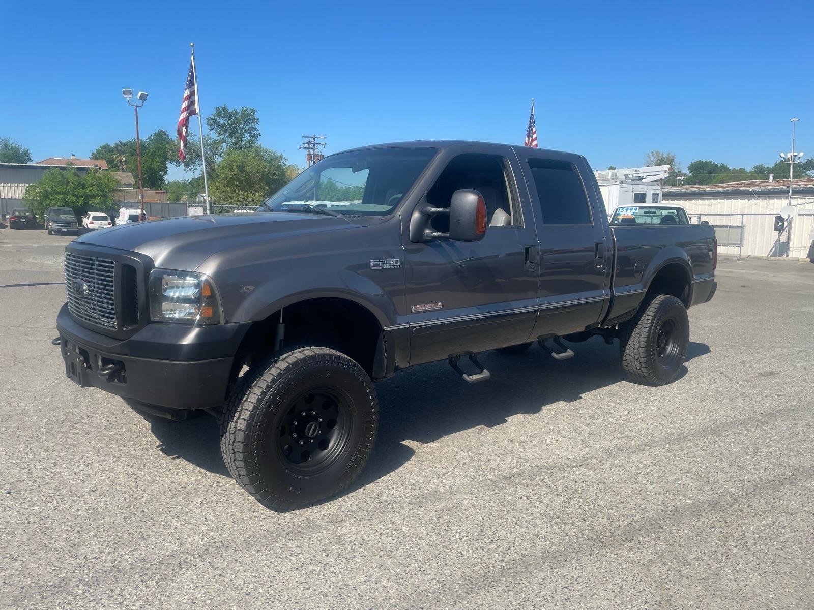 photo of 2003 Ford F-250 Super Duty Lariat