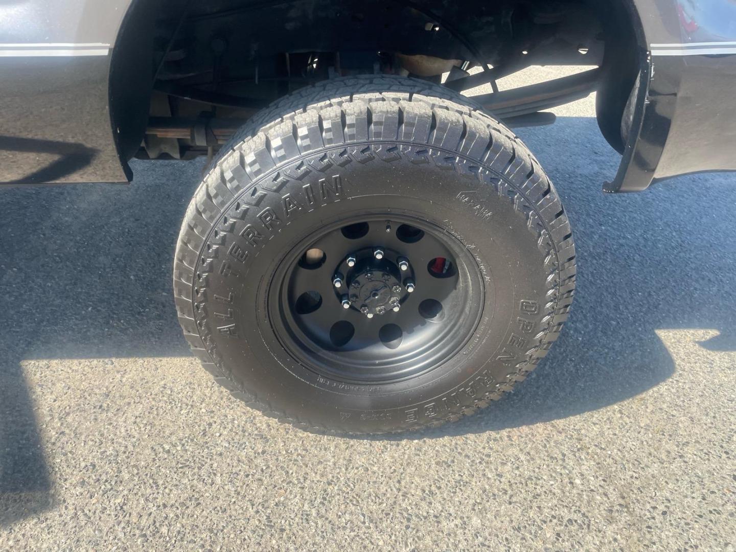 2003 Dark Shadow Grey Metallic/Black Ford F-250 Super Duty Lariat (1FTNW21P03E) with an Power Stroke 6.0L Diesel Turbo V8 325hp 560ft. lbs. Other engine, 5-Speed Automatic transmission, located at 800 Riverside Ave, Roseville, CA, 95678, (916) 773-4549, 38.732265, -121.291039 - DIESEL CREW CAB 4X4 LARIAT LOW MILES LIFTED CLEAN CARFAX - Photo#6