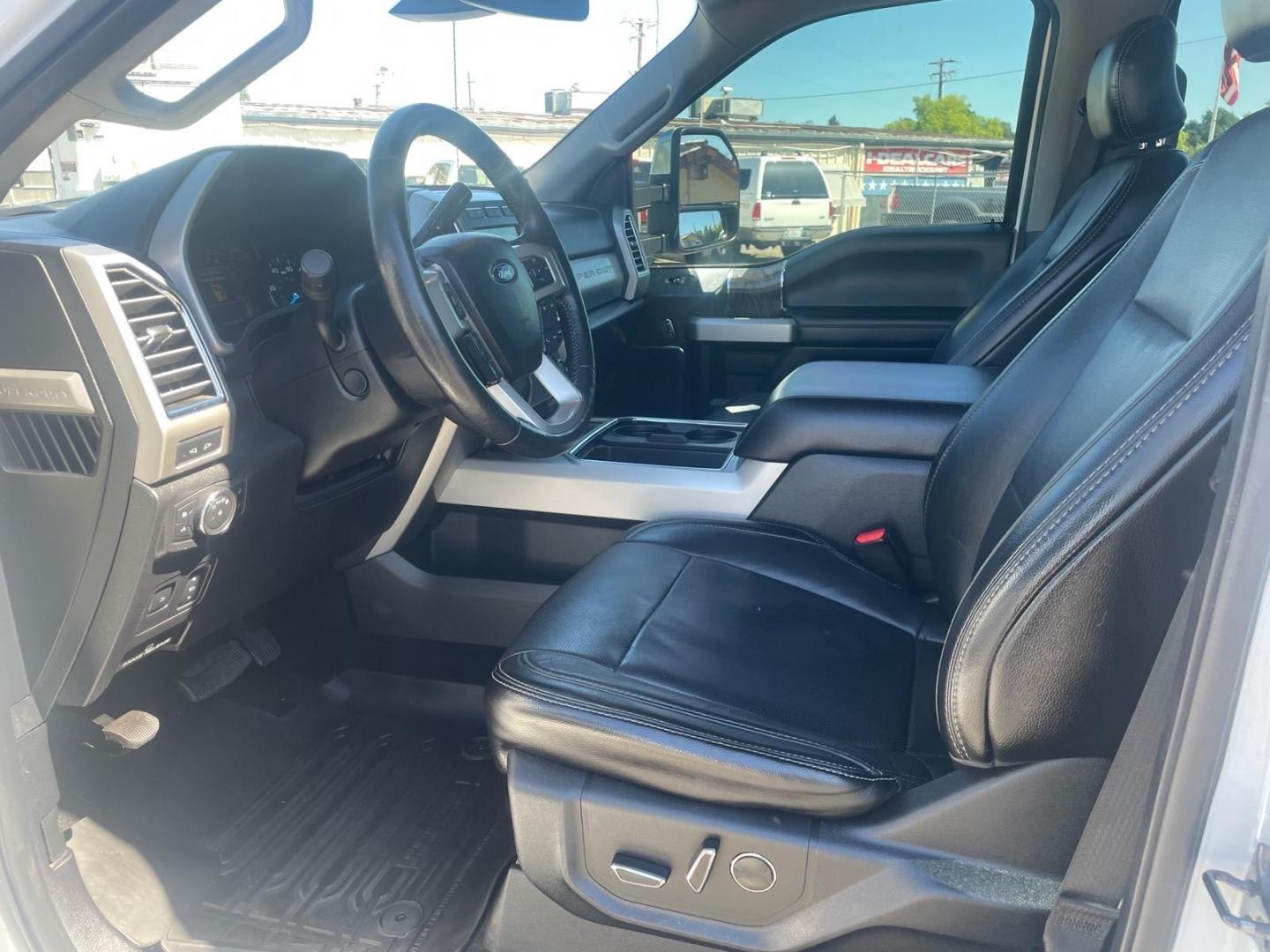 2017 Oxford White Ford F-250 Super Duty Lariat (1FT7W2BT0HE) with an 6.7L Power Stroke 6.7L Biodiesel Turbo V8 440hp 925ft. lbs. Common Rail Direct Injection engine, 6-Speed Shiftable Automatic transmission, located at 800 Riverside Ave, Roseville, CA, 95678, (916) 773-4549, 38.732265, -121.291039 - DIESEL CREW CAB 4X4 FX4 LARIAT TWIN PANEL MOON ROOF SERVICE RECORDS - Photo#11