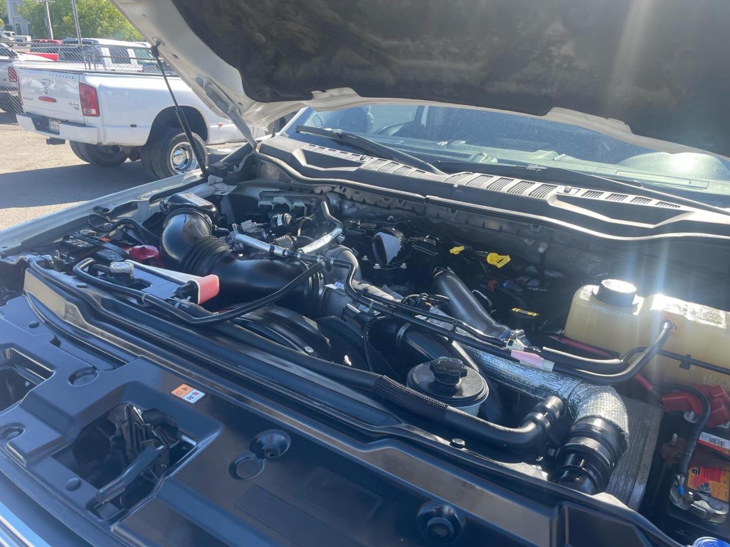 2017 Oxford White Ford F-250 Super Duty Lariat (1FT7W2BT0HE) with an 6.7L Power Stroke 6.7L Biodiesel Turbo V8 440hp 925ft. lbs. Common Rail Direct Injection engine, 6-Speed Shiftable Automatic transmission, located at 800 Riverside Ave, Roseville, CA, 95678, (916) 773-4549, 38.732265, -121.291039 - DIESEL CREW CAB 4X4 FX4 LARIAT TWIN PANEL MOON ROOF SERVICE RECORDS - Photo#15