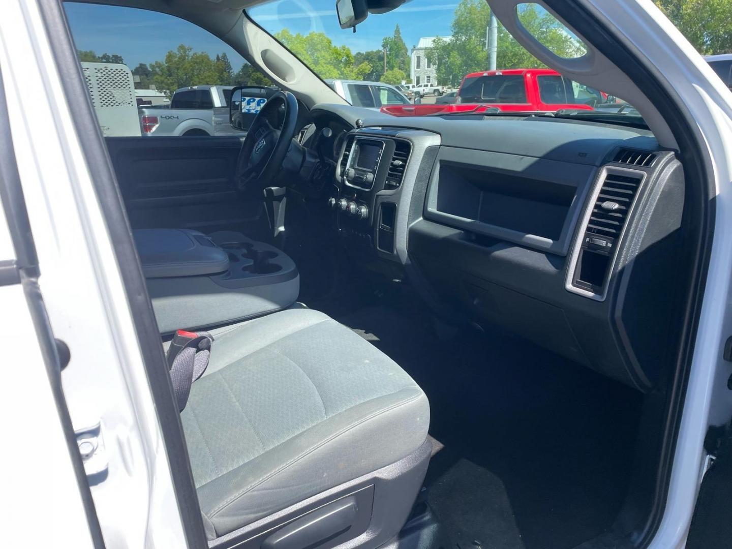 2015 Bright White Clear Coat RAM 2500 Tradesman (3C6UR5HLXFG) with an 6.7L Cummins 6.7L Diesel Turbo I6 350hp 660ft. lbs. Common Rail Direct Injection engine, Automatic transmission, located at 800 Riverside Ave, Roseville, CA, 95678, (916) 773-4549, 38.732265, -121.291039 - CUMMINS DIESEL CRW CAB 4X4 TRADESMAN CLEAN CARFAX - Photo#10