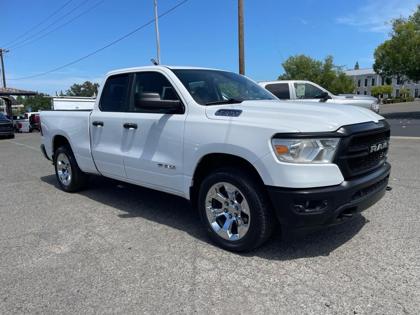 2020 Bright White Clear Coat RAM 1500 Tradesman (1C6SRFCT0LN) with an 5.7L HEMI 5.7L V8 395hp 410ft. lbs. Sequential Multiport Fuel Injection engine, 8-Speed Shiftable Automatic transmission, located at 800 Riverside Ave, Roseville, CA, 95678, (916) 773-4549, 38.732265, -121.291039 - 4X4 QUAD CAB 5.7 HEMI V8 TRADESMAN 20 WHEELS ONE OWNER SERVICE RECORDS ON CLEAN CARFAX - Photo#1