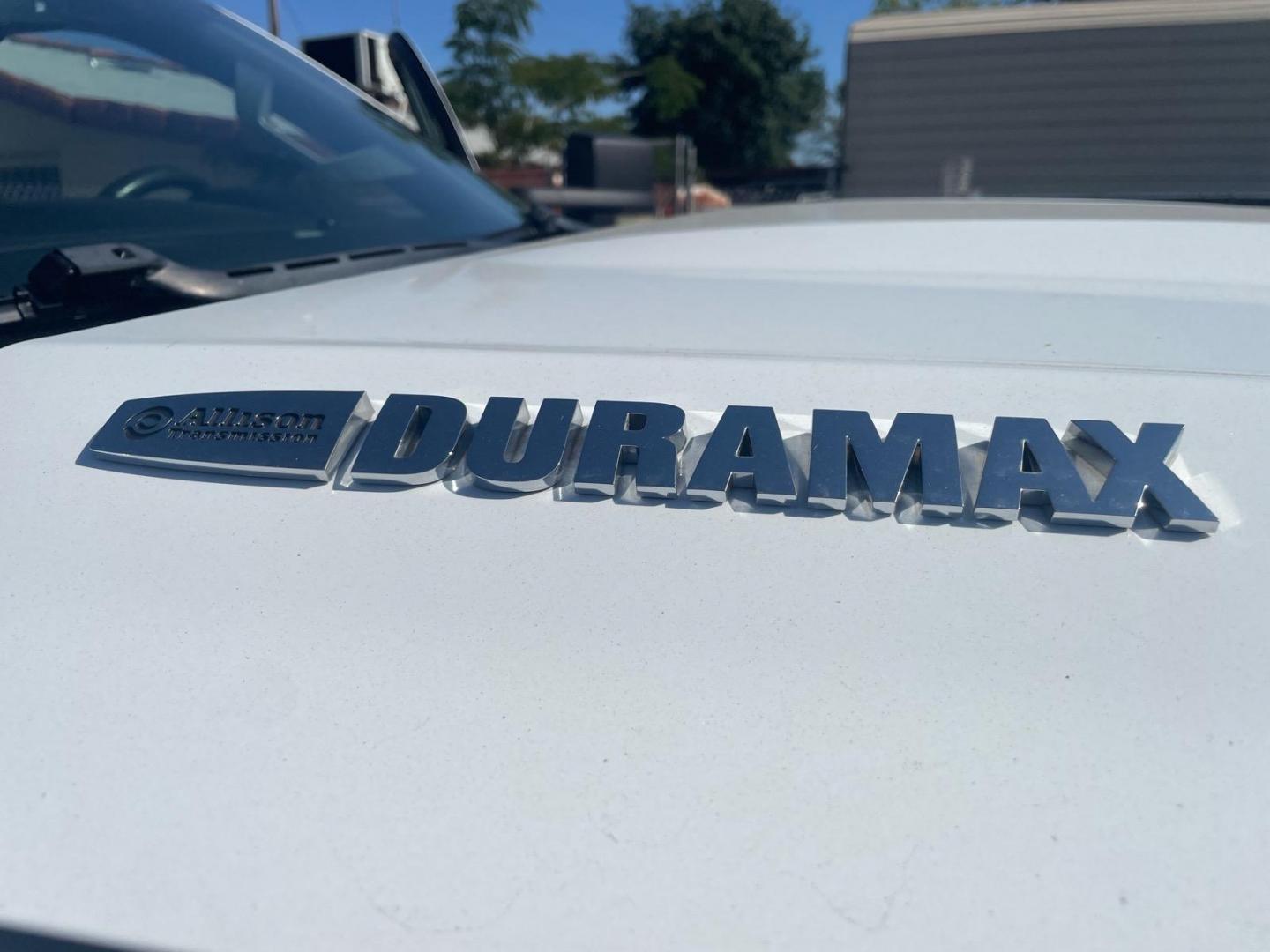 2019 Summit White Chevrolet Silverado 3500HD Work Truck (1GC4KVEY3KF) with an 6.6L Duramax 6.6L Biodiesel Turbo V8 445hp 910ft. lbs. Common Rail Direct Injection engine, Allison 1000 6-Speed Shiftable Automatic transmission, located at 800 Riverside Ave, Roseville, CA, 95678, (916) 773-4549, 38.732265, -121.291039 - DURAMAX DIESEL CREW CAB 4X4 LIFTED CUSTOM WHEELS ALLISON TRANSMISSION - Photo#2