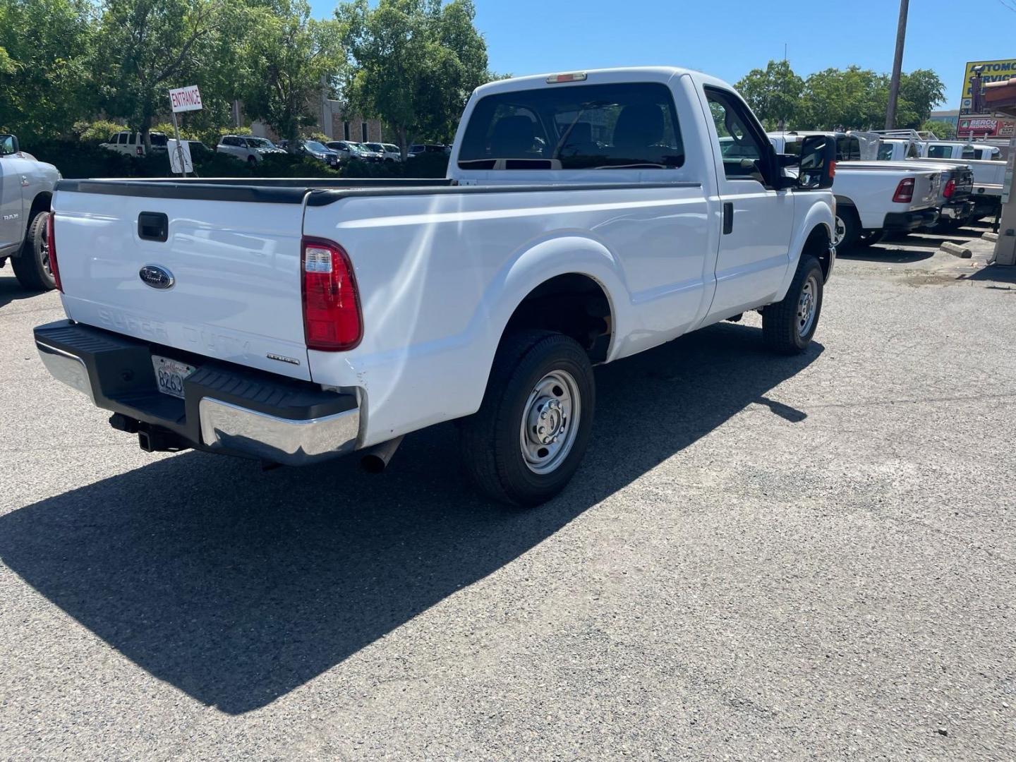 2012 Oxford White Ford F-250 Super Duty XL (1FTBF2B63CE) with an 6.2L 6.2L Flex Fuel V8 385hp 405ft. lbs. Sequential Electronic Fuel Injection engine, 6-Speed Shiftable Automatic transmission, located at 800 Riverside Ave, Roseville, CA, 95678, (916) 773-4549, 38.732265, -121.291039 - 4X4 XL LOW MILES - Photo#4