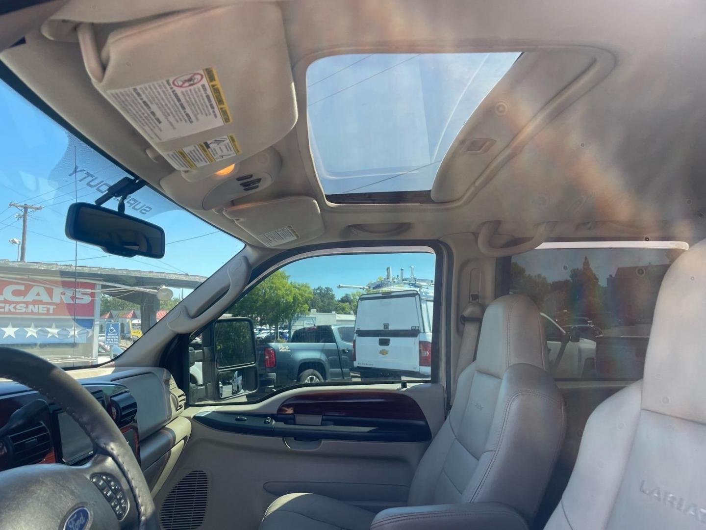 2006 Arizona Beige Clearcoat Metallic (aq) Ford F-250 Super Duty Lariat (1FTSW21P86E) with an 6.0L Power Stroke 6.0L Diesel Turbo V8 325hp 560ft. lbs. Direct Injection engine, 5-Speed Automatic transmission, located at 800 Riverside Ave, Roseville, CA, 95678, (916) 773-4549, 38.732265, -121.291039- Photo#9