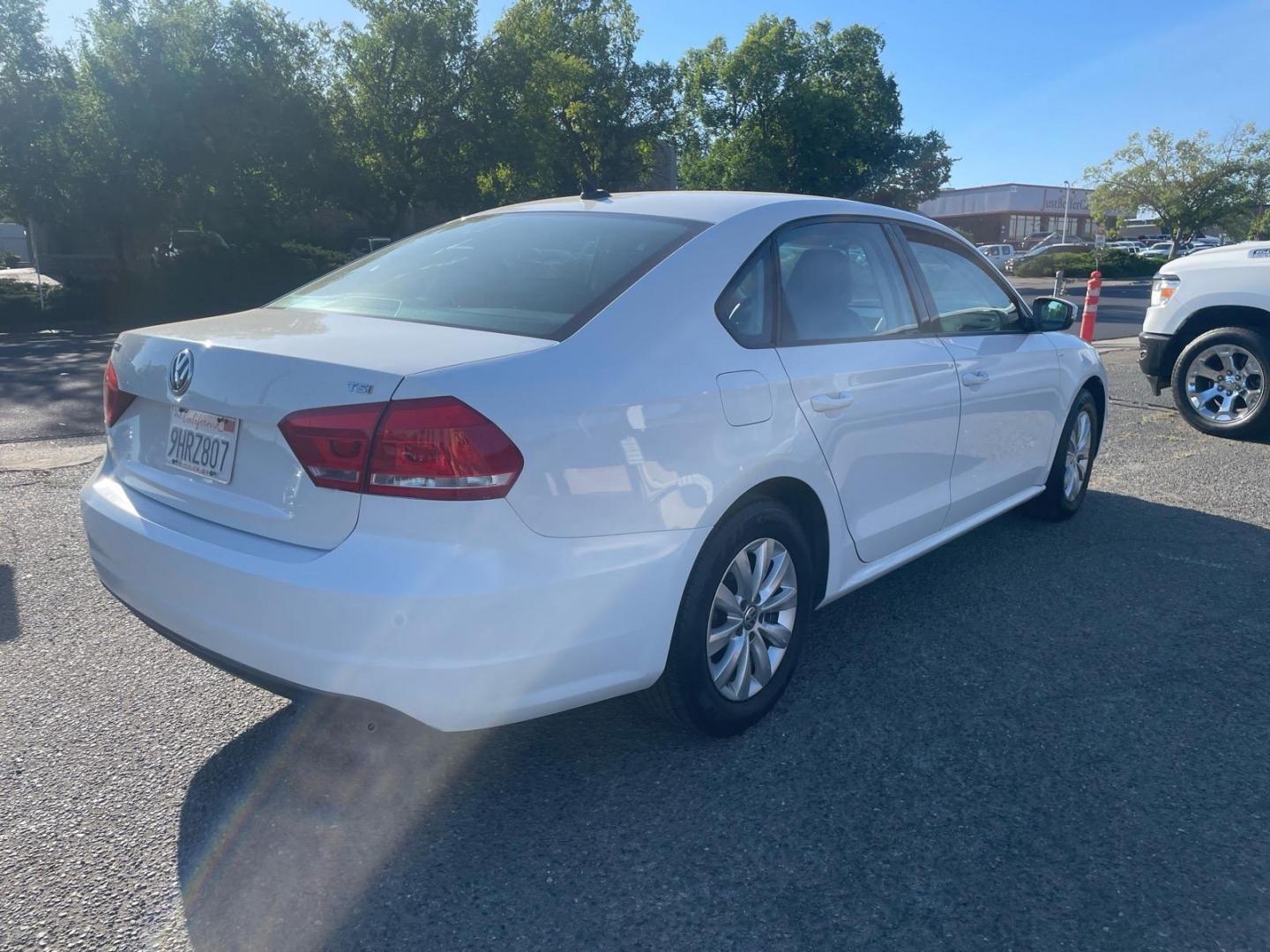 2015 Candy White Volkswagen Passat 1.8T Wolfsburg Edition (1VWAT7A35FC) with an 1.8L 1.8L Turbo I4 170hp 184ft. lbs. Direct Injection engine, 6-Speed Shiftable Automatic transmission, located at 800 Riverside Ave, Roseville, CA, 95678, (916) 773-4549, 38.732265, -121.291039- Photo#3