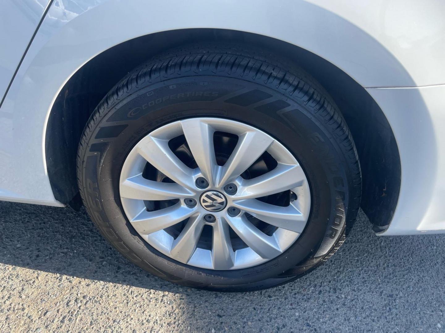 2015 Candy White Volkswagen Passat 1.8T Wolfsburg Edition (1VWAT7A35FC) with an 1.8L 1.8L Turbo I4 170hp 184ft. lbs. Direct Injection engine, 6-Speed Shiftable Automatic transmission, located at 800 Riverside Ave, Roseville, CA, 95678, (916) 773-4549, 38.732265, -121.291039- Photo#6