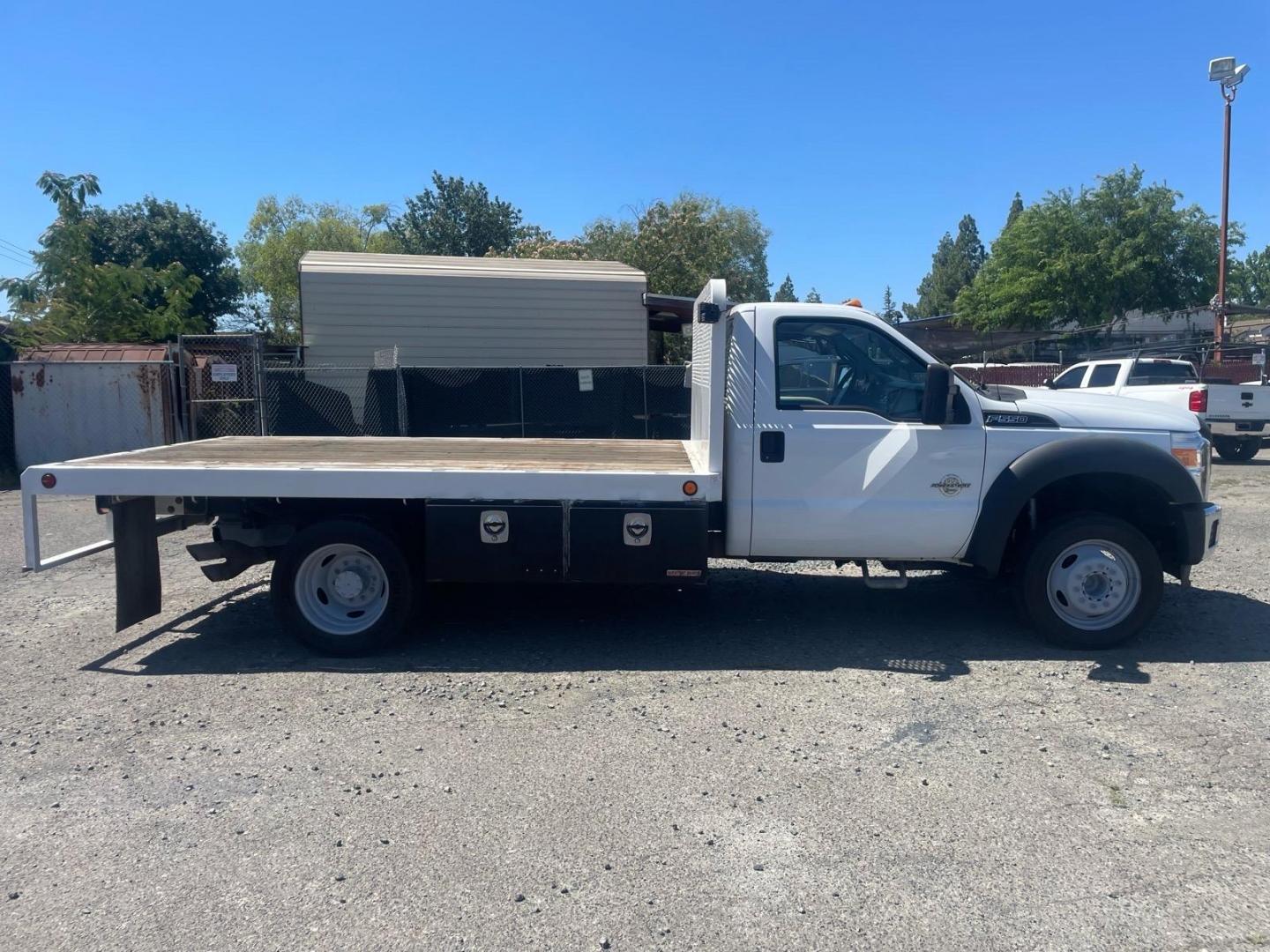 2016 White Ford F-550 Super Duty Chassis XL Regular Cab 165 RWD (1FDUF5GT3GE) with an 8 Cylinder Other engine, 6-Speed Automatic transmission, located at 800 Riverside Ave, Roseville, CA, 95678, (916) 773-4549, 38.732265, -121.291039 - DIESEL FLATBED- Photo#6