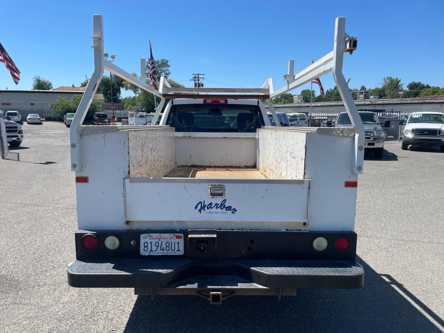 2014 White RAM 3500 Tradesman (3C7WR8AJ2EG) with an HEMI 6.4L V8 370hp 429ft. lbs. Other engine, 6-Speed Shiftable Automatic transmission, located at 800 Riverside Ave, Roseville, CA, 95678, (916) 773-4549, 38.732265, -121.291039 - Photo#6