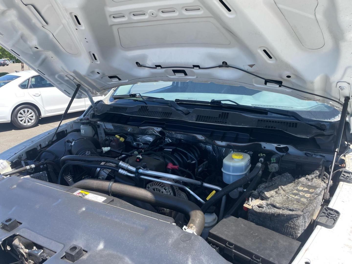 2014 White RAM 3500 Tradesman (3C7WR8AJ2EG) with an HEMI 6.4L V8 370hp 429ft. lbs. Other engine, 6-Speed Shiftable Automatic transmission, located at 800 Riverside Ave, Roseville, CA, 95678, (916) 773-4549, 38.732265, -121.291039 - Photo#10