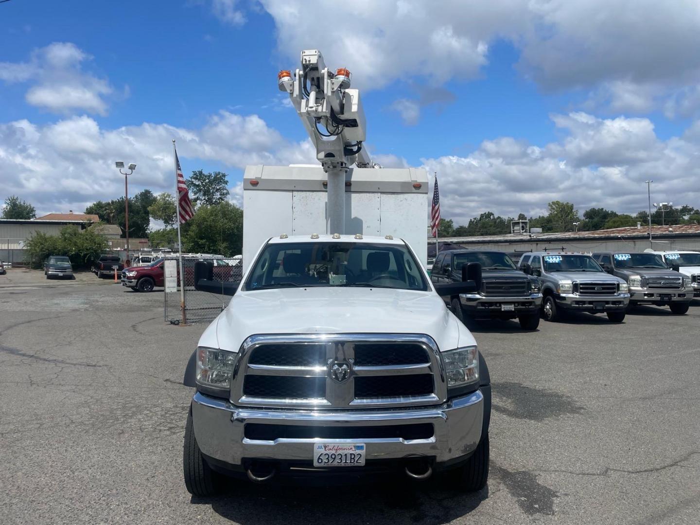 2016 White RAM 5500 Tradesman (3C7WRMBL1GG) with an 6.7L 6 Cylinder Other engine, 6-Speed Automatic transmission, located at 800 Riverside Ave, Roseville, CA, 95678, (916) 773-4549, 38.732265, -121.291039 - DIESEL BUCKET TRUCK BOOM TRUCK UTILITY TRUCK CRANE TRUCK CONTRACTOR TRUCK- Photo#6