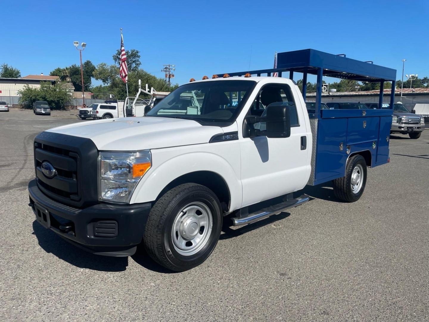 2016 White Ford F-350 Super Duty XL (1FDRF3ET8GE) with an 6.7L Power Stroke 6.7L Biodiesel Turbo V8 300hp 660ft. lbs. Common Rail Direct Injection engine, 6-Speed Shiftable Automatic transmission, located at 800 Riverside Ave, Roseville, CA, 95678, (916) 773-4549, 38.732265, -121.291039 - Photo#0