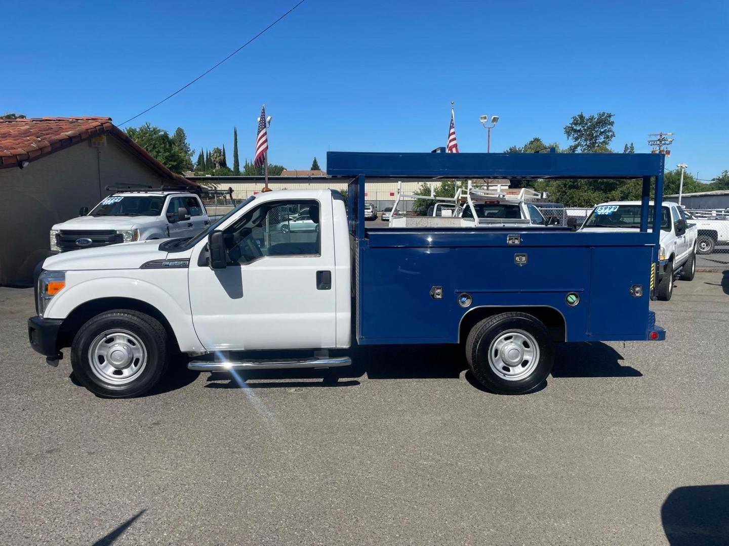 2016 White Ford F-350 Super Duty XL (1FDRF3ET8GE) with an 6.7L Power Stroke 6.7L Biodiesel Turbo V8 300hp 660ft. lbs. Common Rail Direct Injection engine, 6-Speed Shiftable Automatic transmission, located at 800 Riverside Ave, Roseville, CA, 95678, (916) 773-4549, 38.732265, -121.291039 - Photo#1