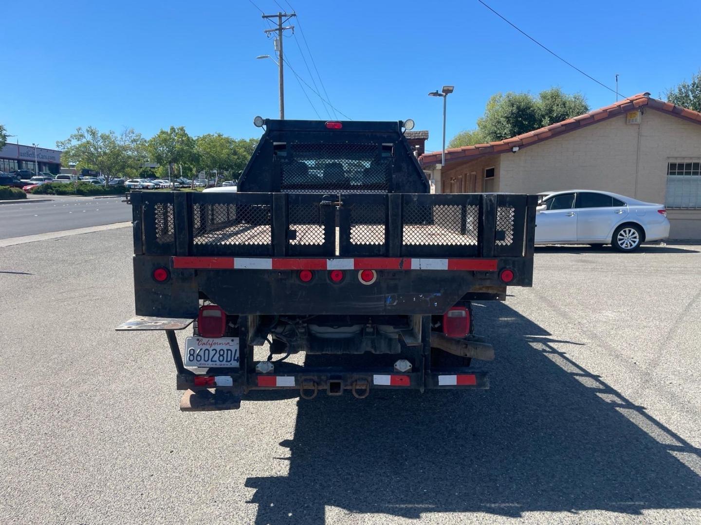 2014 White Ford F-350 Super Duty XL (1FD8W3FTXEE) with an 6.7L Power Stroke 6.7L Biodiesel Turbo V8 300hp 660ft. lbs. Common Rail Direct Injection engine, 6-Speed Shiftable Automatic transmission, located at 800 Riverside Ave, Roseville, CA, 95678, (916) 773-4549, 38.732265, -121.291039- Photo#7