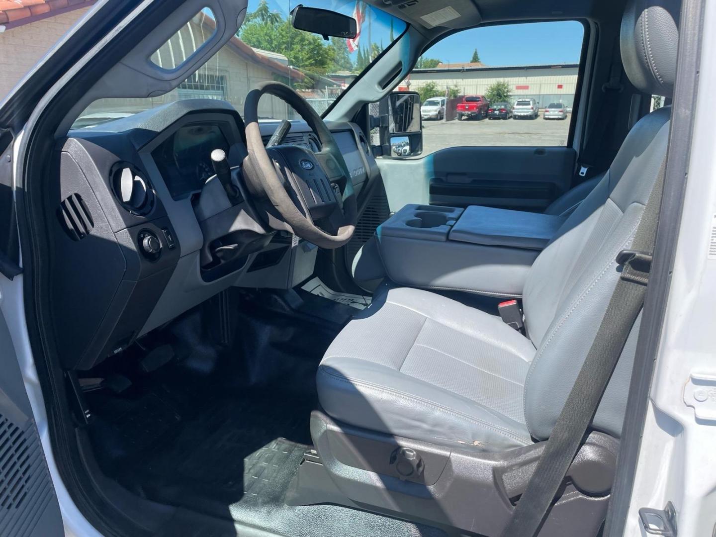 2014 White Ford F-350 Super Duty XL (1FD8W3FTXEE) with an 6.7L Power Stroke 6.7L Biodiesel Turbo V8 300hp 660ft. lbs. Common Rail Direct Injection engine, 6-Speed Shiftable Automatic transmission, located at 800 Riverside Ave, Roseville, CA, 95678, (916) 773-4549, 38.732265, -121.291039- Photo#8