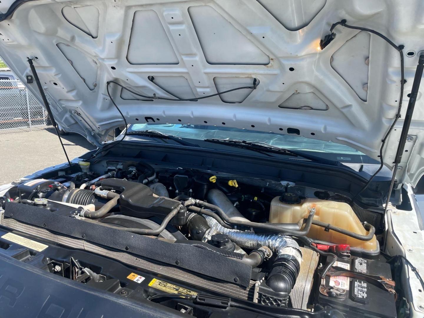 2014 White Ford F-350 Super Duty XL (1FD8W3FTXEE) with an 6.7L Power Stroke 6.7L Biodiesel Turbo V8 300hp 660ft. lbs. Common Rail Direct Injection engine, 6-Speed Shiftable Automatic transmission, located at 800 Riverside Ave, Roseville, CA, 95678, (916) 773-4549, 38.732265, -121.291039- Photo#13