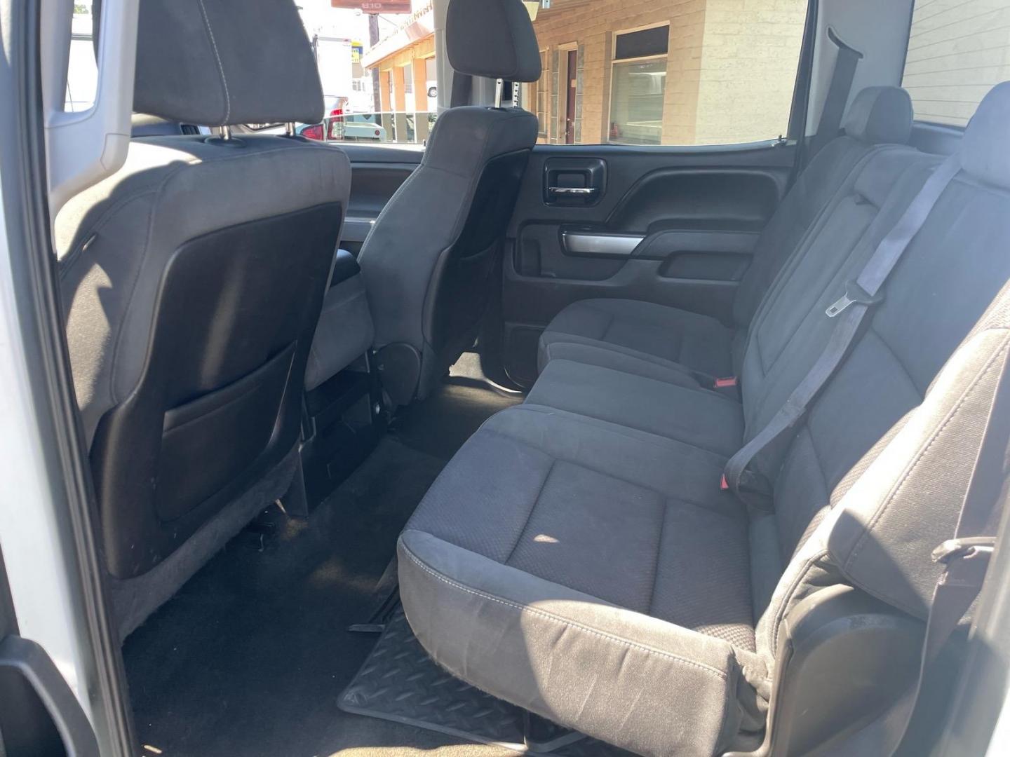 2015 Summit White Chevrolet Silverado 1500 LT (3GCUKREC8FG) with an 5.3L EcoTec3 5.3L V8 355hp 383ft. lbs. Direct Injection engine, 6-Speed Shiftable Automatic w/Overdrive transmission, located at 800 Riverside Ave, Roseville, CA, 95678, (916) 773-4549, 38.732265, -121.291039 - 4X4 CREW CAB LT SERVICE RECORDS ON CLEAN CARFAX- Photo#10