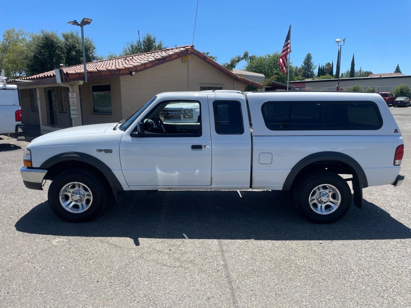 2000 Oxford White Clearcoat Ford Ranger XLT (1FTZR15V0YT) with an 3.0L V6 150hp 190ft. lbs. Other engine, 5-Speed Manual transmission, located at 800 Riverside Ave, Roseville, CA, 95678, (916) 773-4549, 38.732265, -121.291039- Photo#4