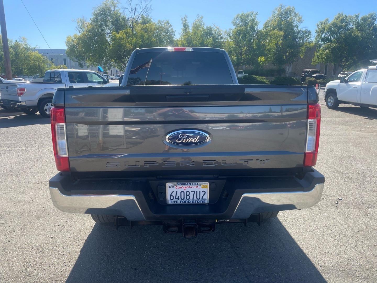 2018 Stone Gray Ford F-350 Super Duty XLT (1FT8W3BT0JE) with an 6.7L Power Stroke 6.7L Biodiesel Turbo V8 450hp 935ft. lbs. Common Rail Direct Injection engine, 6-Speed Shiftable Automatic transmission, located at 800 Riverside Ave, Roseville, CA, 95678, (916) 773-4549, 38.732265, -121.291039- Photo#7