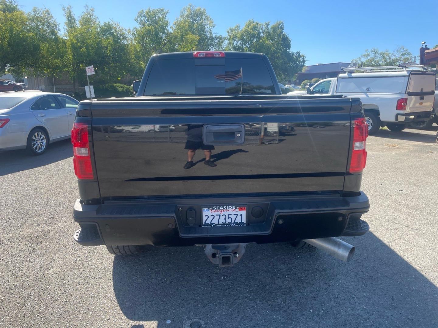 2016 Onyx Black GMC Sierra 2500HD Denali (1GT12UE83GF) with an 6.6L Duramax 6.6L Diesel Turbo V8 397hp 765ft. lbs. Common Rail Direct Injection engine, Allison 1000 6-Speed Shiftable Automatic transmission, located at 800 Riverside Ave, Roseville, CA, 95678, (916) 773-4549, 38.732265, -121.291039- Photo#8