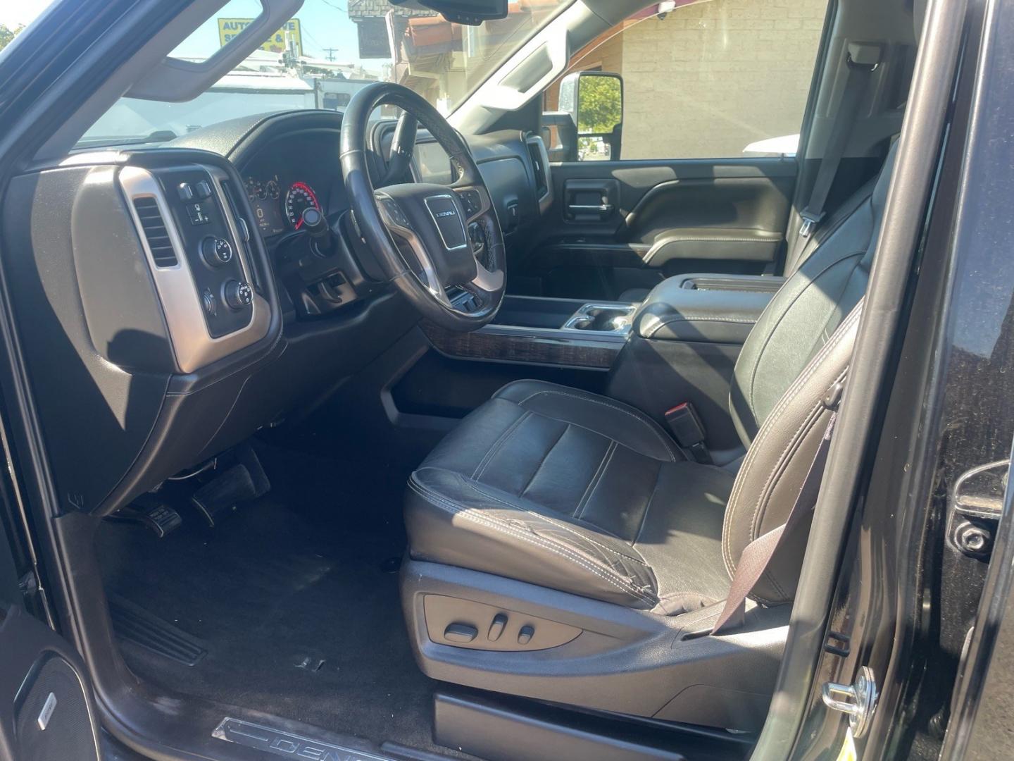 2016 Onyx Black GMC Sierra 2500HD Denali (1GT12UE83GF) with an 6.6L Duramax 6.6L Diesel Turbo V8 397hp 765ft. lbs. Common Rail Direct Injection engine, Allison 1000 6-Speed Shiftable Automatic transmission, located at 800 Riverside Ave, Roseville, CA, 95678, (916) 773-4549, 38.732265, -121.291039- Photo#9