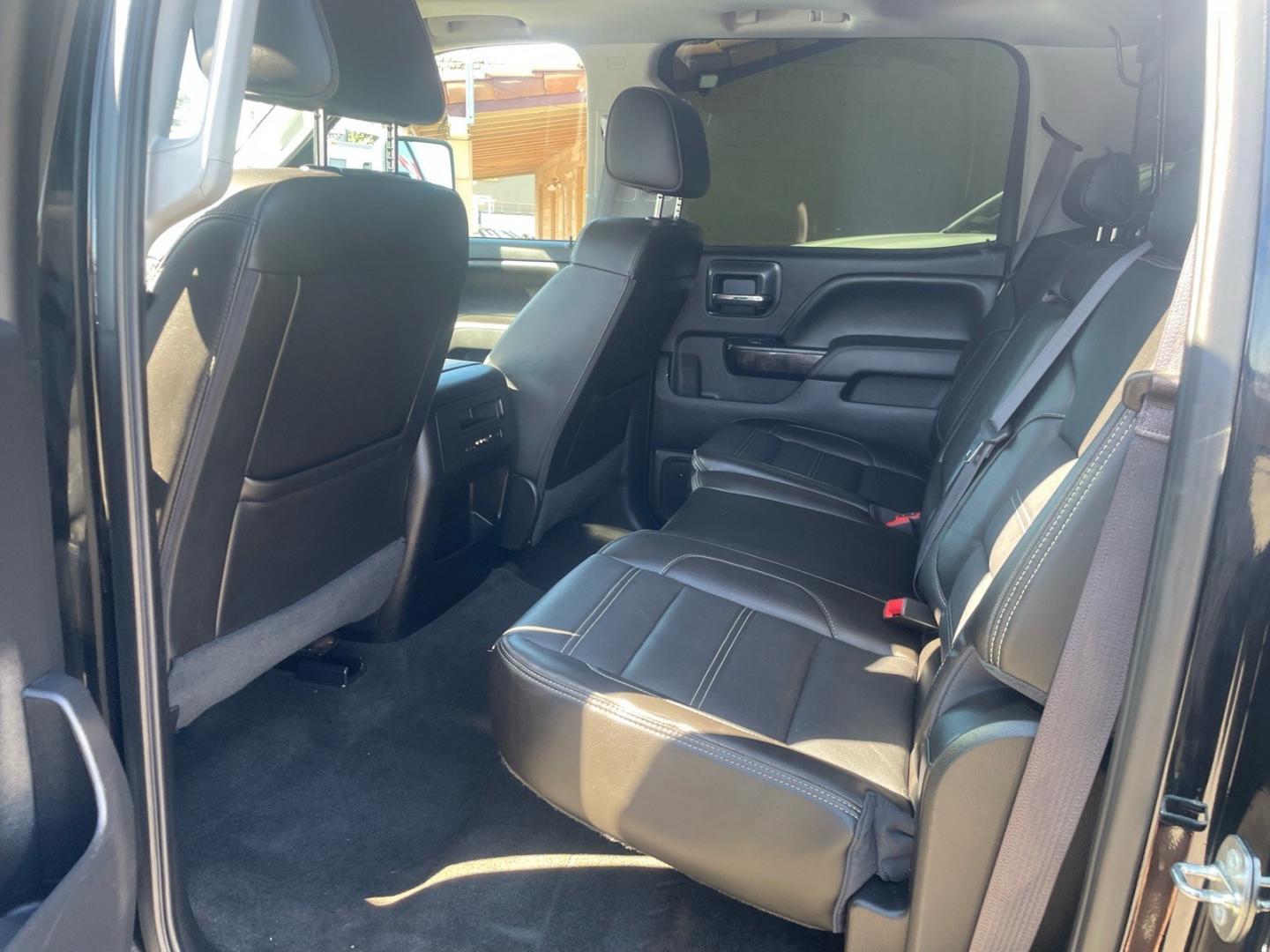2016 Onyx Black GMC Sierra 2500HD Denali (1GT12UE83GF) with an 6.6L Duramax 6.6L Diesel Turbo V8 397hp 765ft. lbs. Common Rail Direct Injection engine, Allison 1000 6-Speed Shiftable Automatic transmission, located at 800 Riverside Ave, Roseville, CA, 95678, (916) 773-4549, 38.732265, -121.291039- Photo#10
