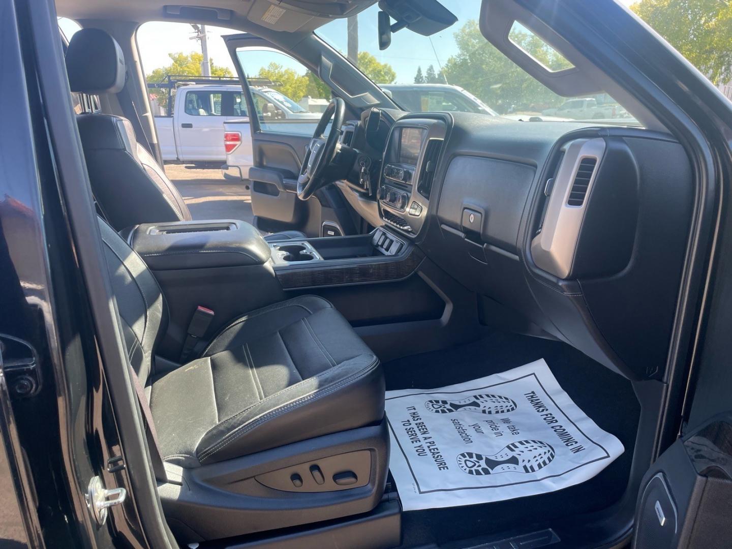 2016 Onyx Black GMC Sierra 2500HD Denali (1GT12UE83GF) with an 6.6L Duramax 6.6L Diesel Turbo V8 397hp 765ft. lbs. Common Rail Direct Injection engine, Allison 1000 6-Speed Shiftable Automatic transmission, located at 800 Riverside Ave, Roseville, CA, 95678, (916) 773-4549, 38.732265, -121.291039- Photo#11