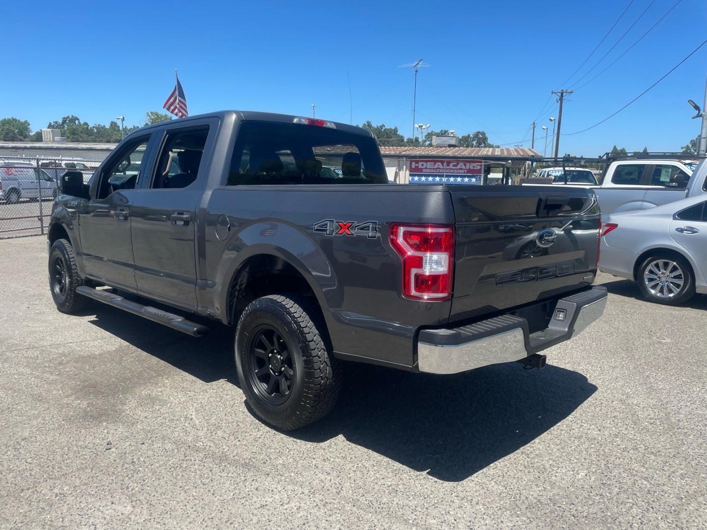 2018 Stone Gray Ford F-150 XLT (1FTEW1EG8JK) with an 3.5L EcoBoost 3.5L Twin Turbo V6 375hp 470ft. lbs. Direct Injection engine, 10-Speed Shiftable Automatic transmission, located at 800 Riverside Ave, Roseville, CA, 95678, (916) 773-4549, 38.732265, -121.291039 - 4X4 SUPERCREW ECOBOOST 3.5 TWIN TURBO XLT SERVICE RECORDS ON CLEAN CARFAX- Photo#2