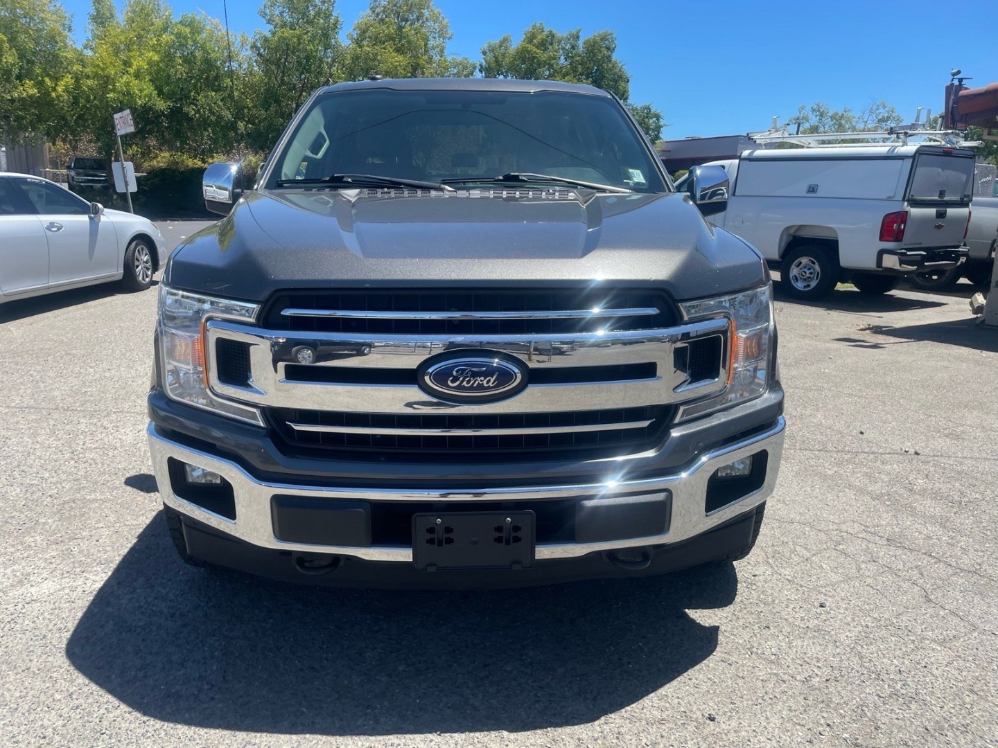 2018 Stone Gray Ford F-150 XLT (1FTEW1EG8JK) with an 3.5L EcoBoost 3.5L Twin Turbo V6 375hp 470ft. lbs. Direct Injection engine, 10-Speed Shiftable Automatic transmission, located at 800 Riverside Ave, Roseville, CA, 95678, (916) 773-4549, 38.732265, -121.291039 - 4X4 SUPERCREW ECOBOOST 3.5 TWIN TURBO XLT SERVICE RECORDS ON CLEAN CARFAX- Photo#8
