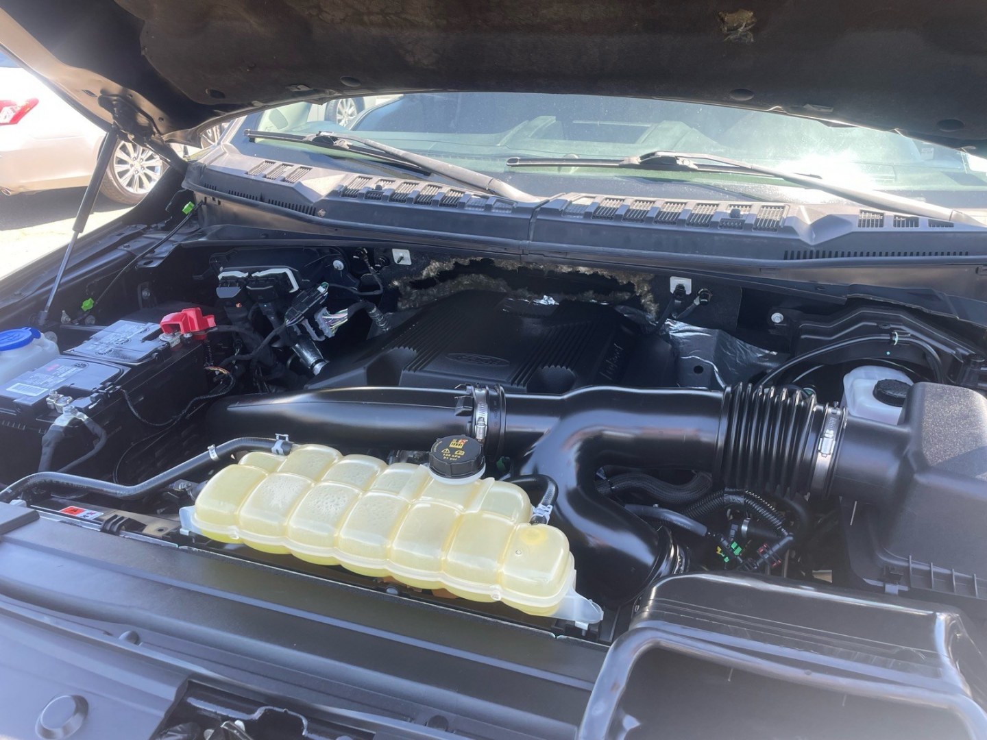 2018 Stone Gray Ford F-150 XLT (1FTEW1EG8JK) with an 3.5L EcoBoost 3.5L Twin Turbo V6 375hp 470ft. lbs. Direct Injection engine, 10-Speed Shiftable Automatic transmission, located at 800 Riverside Ave, Roseville, CA, 95678, (916) 773-4549, 38.732265, -121.291039 - 4X4 SUPERCREW ECOBOOST 3.5 TWIN TURBO XLT SERVICE RECORDS ON CLEAN CARFAX- Photo#14