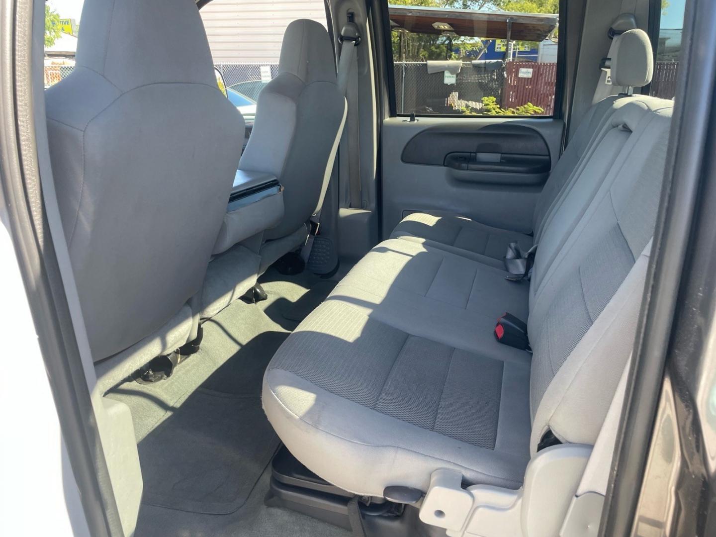 2004 Dark Shadow Grey Clearcoat Metallic Ford F-250 Super Duty XLT (1FTNW21L84E) with an Triton 5.4L V8 260hp 350ft. lbs. Other engine, 4-Speed Automatic transmission, located at 800 Riverside Ave, Roseville, CA, 95678, (916) 773-4549, 38.732265, -121.291039 - 4X4 CREW CAB- Photo#10