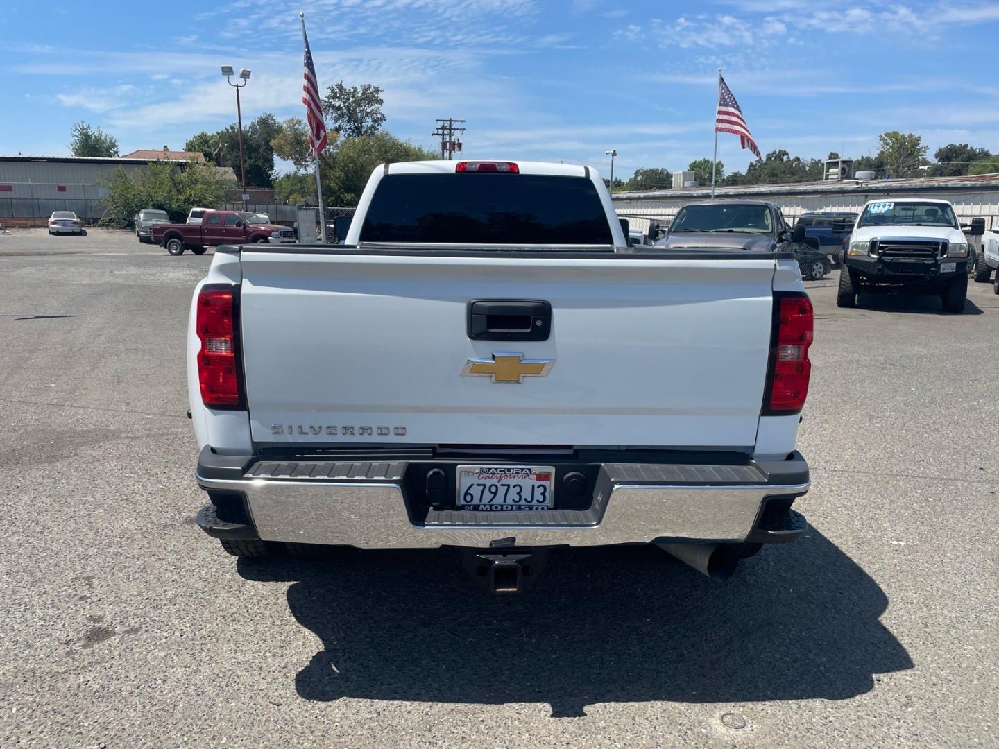 2019 Summit White Chevrolet Silverado 3500HD Work Truck (1GC4KVCY0KF) with an 6.6L Duramax 6.6L Biodiesel Turbo V8 445hp 910ft. lbs. Common Rail Direct Injection engine, Allison 1000 6-Speed Shiftable Automatic transmission, located at 800 Riverside Ave, Roseville, CA, 95678, (916) 773-4549, 38.732265, -121.291039 - DURAMAX DIESEL CREW CAB DUALLY 4X4 DIESEL ALLISON TRANSMISSION SERVICE RECORDS ON CLEAN CARFAX- Photo#9